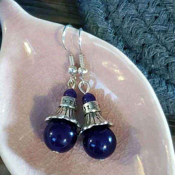 Handcrafted Purple Malaysia Jade Silver Plated Pewter Dangle Earrings - Picture 3 of 5